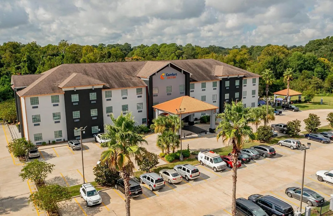 Comfort Suites Oil Center-1